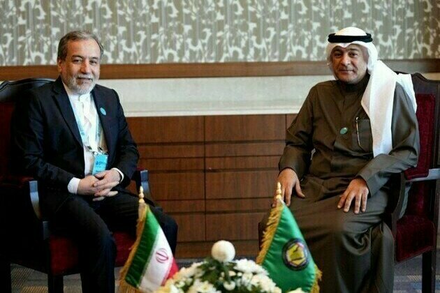 Iran Lauds Arab States Rejection of US-Israeli Plan for Gaza