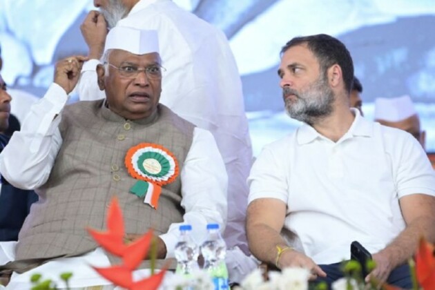 "Modi himself will sell this country": Congress President Malikarjun Kharge takes a jibe at PM Modi