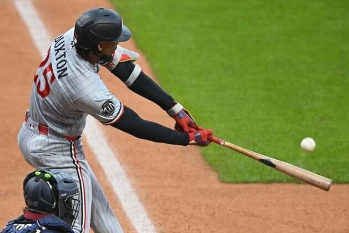Twins' Byron Buxton accounts for game's first, last runs to beat Guardians in 11