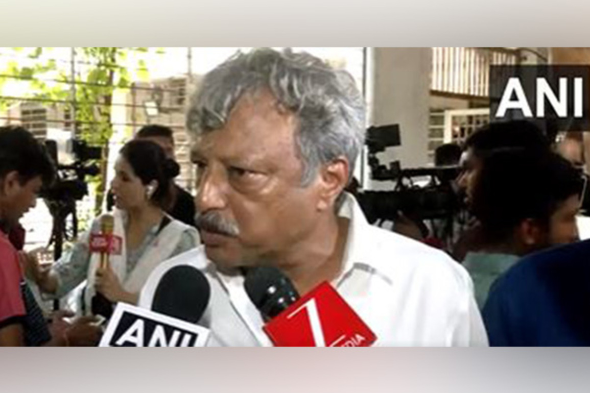 "We were not informed by anyone of the death": Father of deceased killed in Ahmedabad plane crash