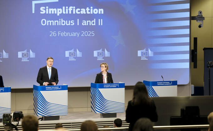 (L-R) EU Commissioners Valdis Dombrovskis and Maria Luís Albuquerque | Credit: EC Audiovisual Service