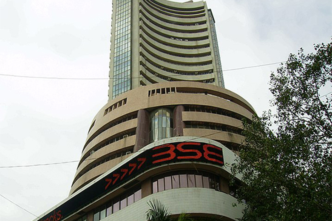 Market settles lower for second straight session with most sectors facing losses