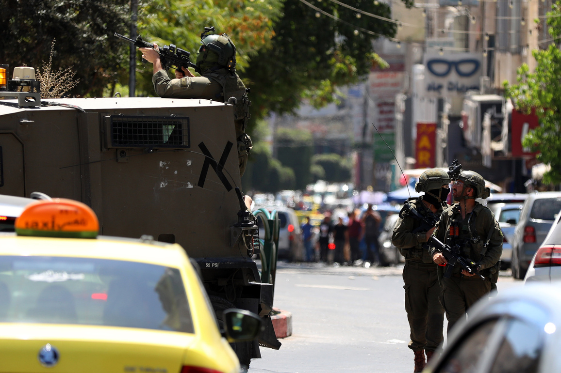 MIDEAST-WEST BANK-HEBRON-ISRAELI OPERATION