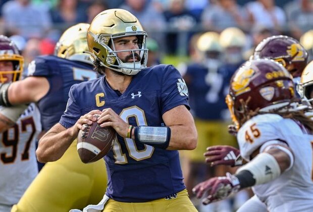 No. 9 Notre Dame pulls away for 41-17 win over Central Mich.