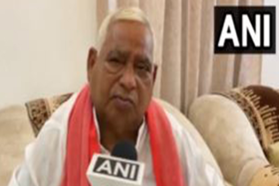 "Stop using American products": SP MP Awadhesh Prasad reacts to imposition of 50% US tariffs on India