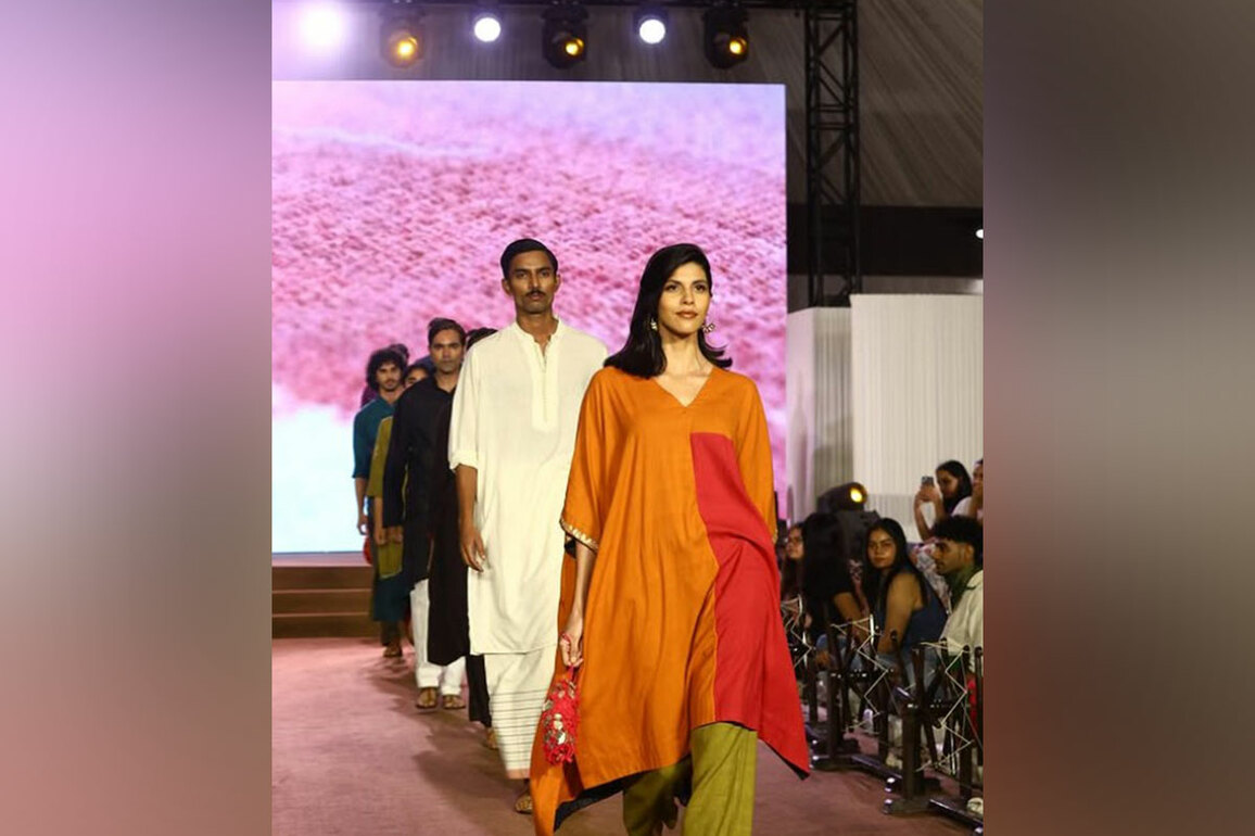 ICW 2025: FDCI hosts powerful Khadi showcase celebrating India's rich textile legacy