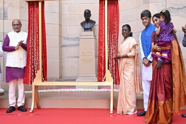 President Droupadi Murmu unveils bust of Rajagopalachari at Rashtrapati Bhavan