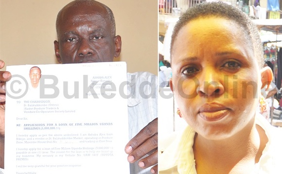 Joseph Lwanga ng’alaga mu ku bbaluwa okuli n’ekifaananyi abasuubuzi kwe basabira ssente Pulezidenti ez’okwekulaakulanya. Ku ddyo, Suzan Kushaba omu ku bakulembeze b’abakyala mu kibiina kya Cooperative mu Owino. Joseph Lwanga ng’alaga mu ku bbaluwa okuli n’ekifaananyi abasuubuzi kwe basabira ssente Pulezidenti ez’okwekulaakulanya. Ku ddyo, Suzan Kushaba omu ku bakulembeze b’abakyala mu kibiina kya Cooperative mu Owino.