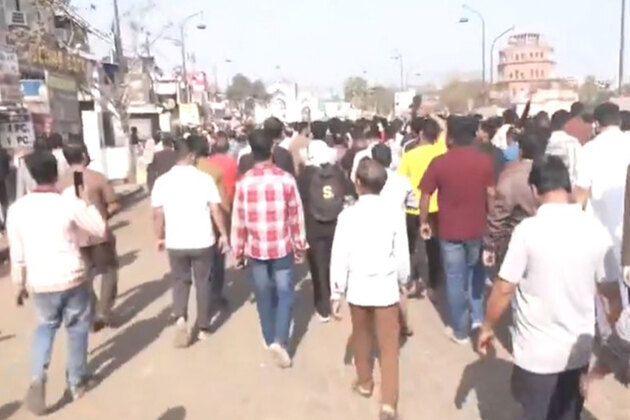 Massive protests hit Lucknow streets: Shia community condemns US-Israel strikes, demands global justice for Khamenei