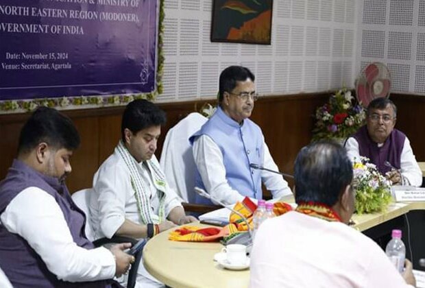 Union Minister Jyotiraditya Scindia reviews central govt schemes in Tripura