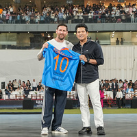 "Today was a 10/10 day": Sachin posts following meeting with football icon Messi
