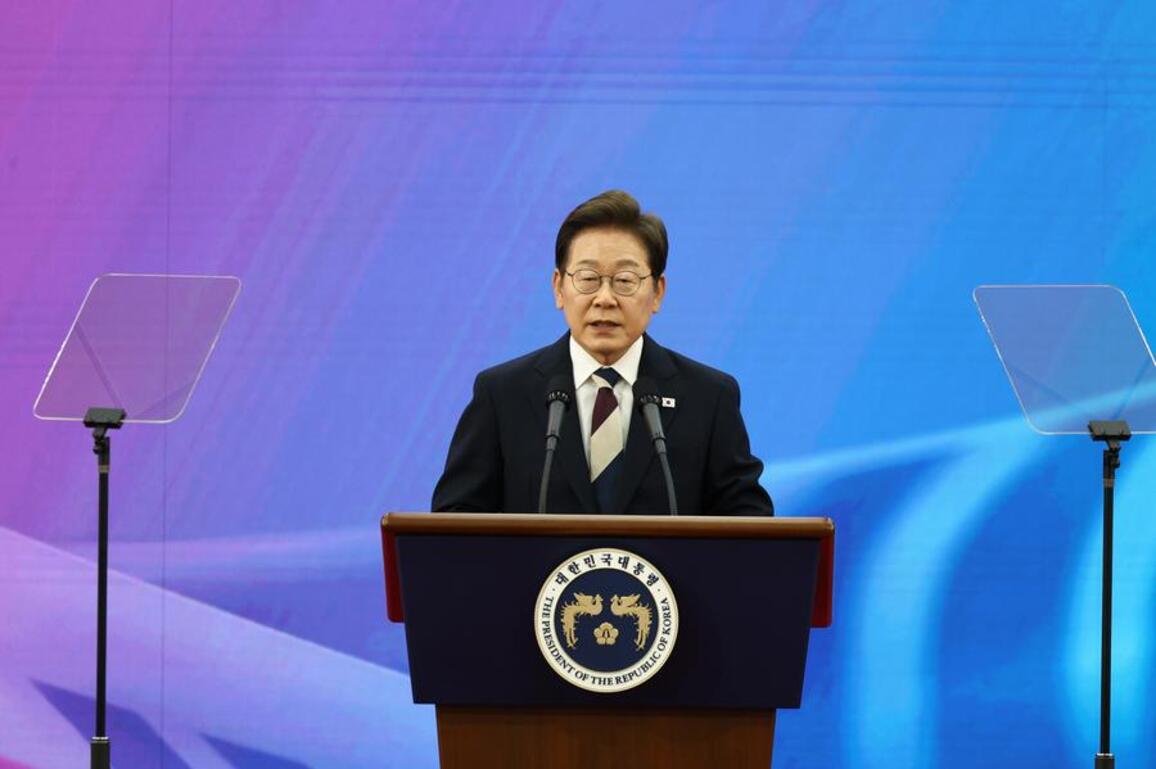 Breaking precedent, S. Korean president visits Japan in strategic signal on ties