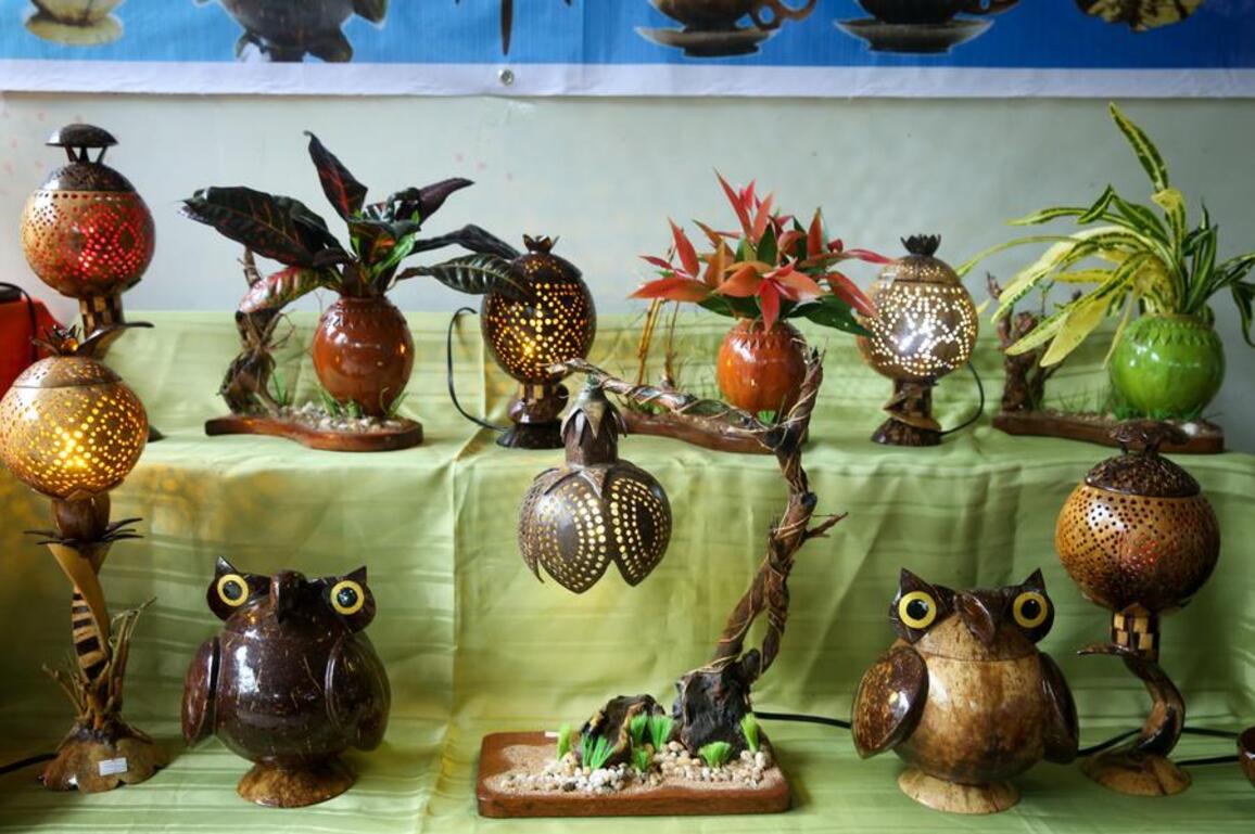 Shells of change -- how coconut waste in Myanmar is turned into human-centered creations