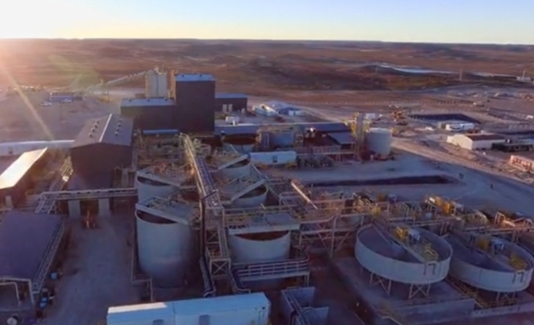 Gold, silver begin to pour at Cerro Moro