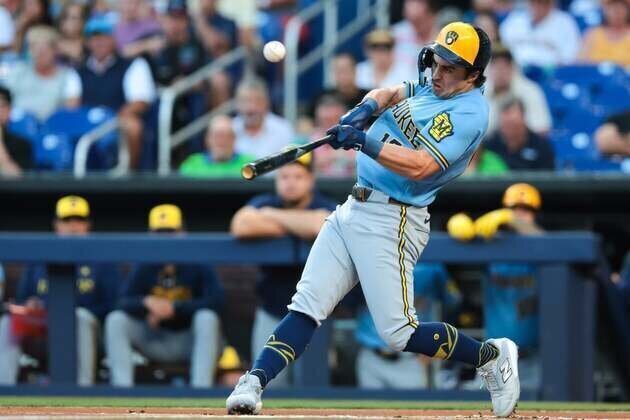 Three-run 10th-inning rally sends Brewers past Marlins