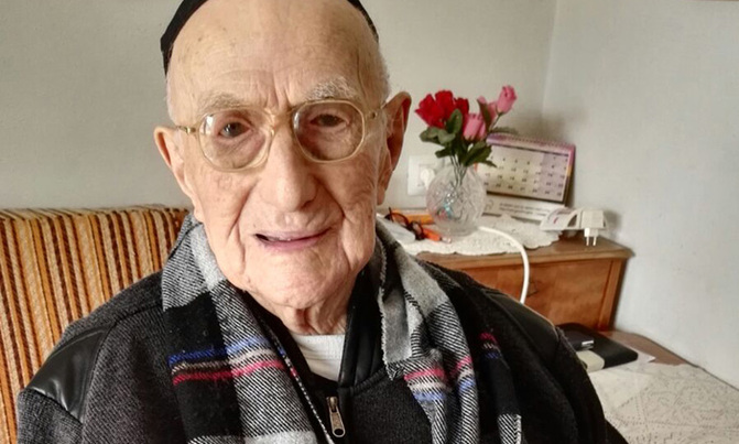 World's oldest man turns 113, readies for Bar Mitzvah World's oldest man turns 113, readies for Bar Mitzvah