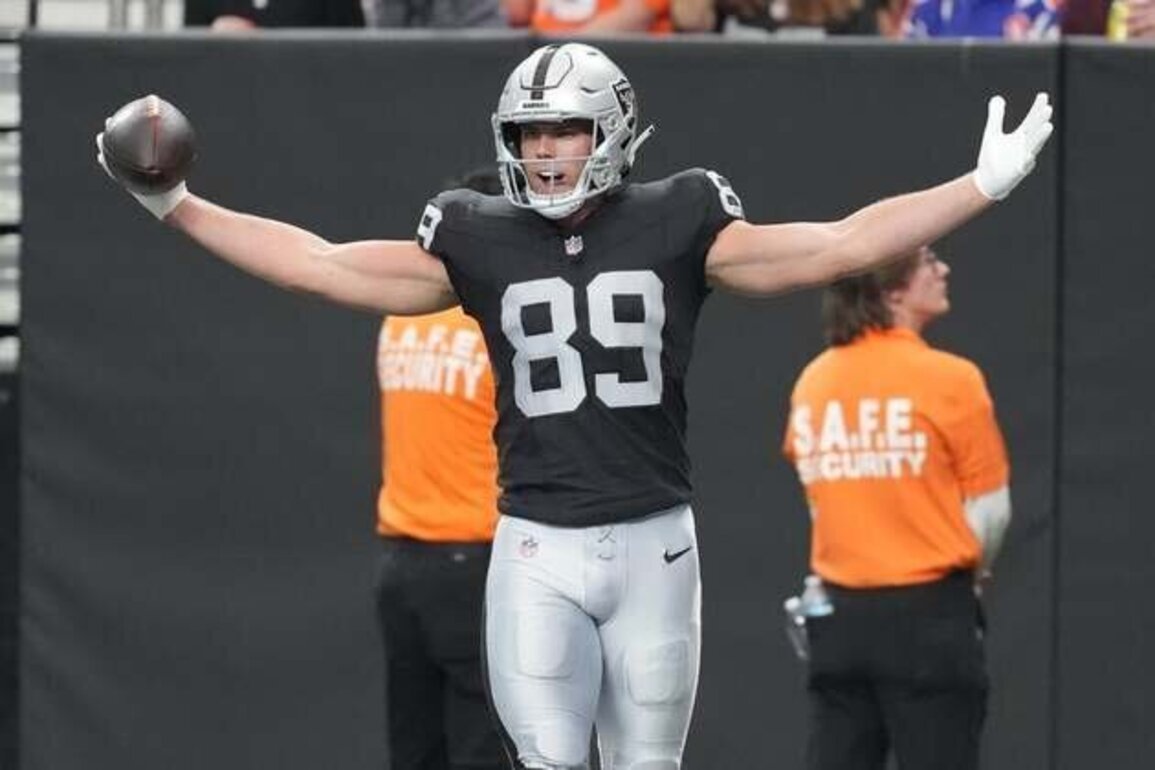 Raiders place TE Brock Bowers, S Jeremy Chinn on IR