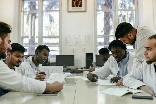 Russia moves up in international student rankings  media