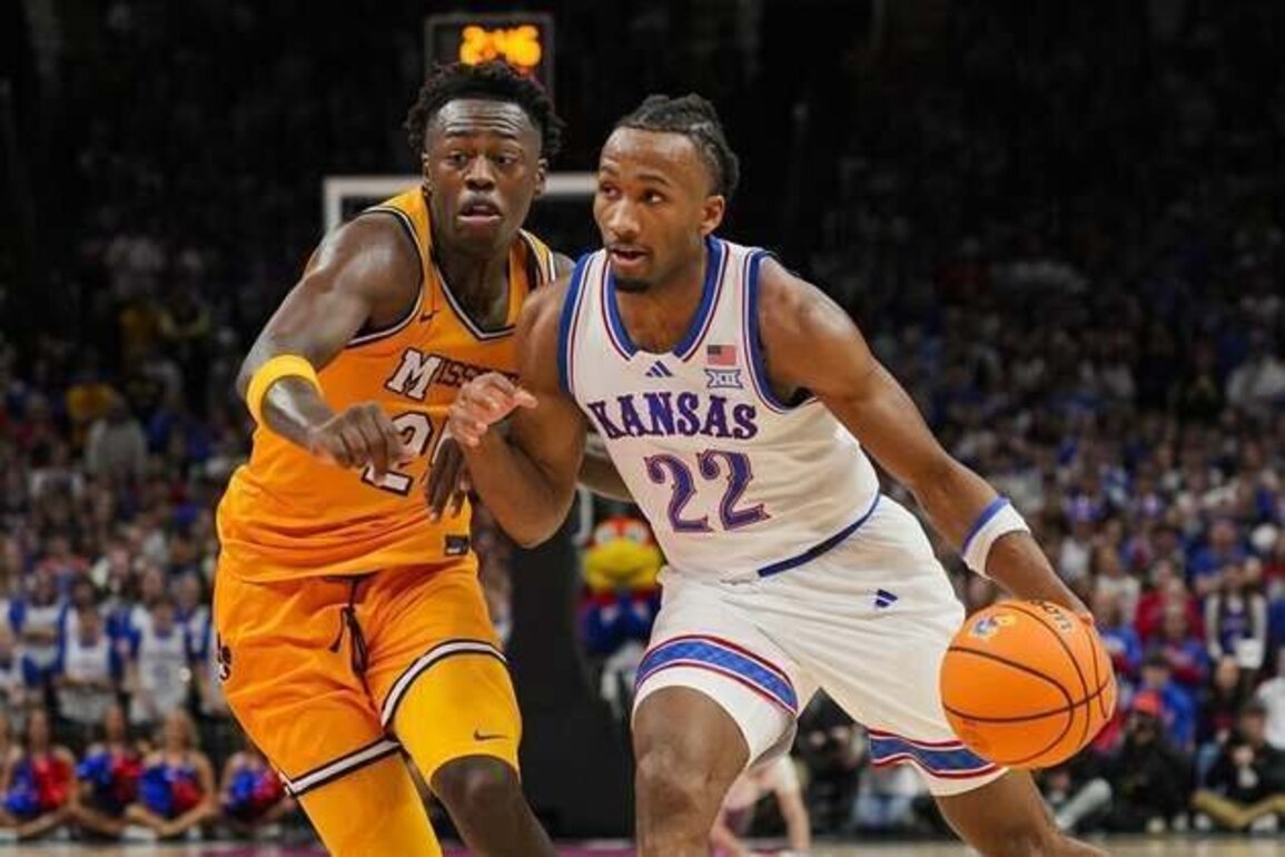 Kansas G Darryn Peterson won't return until 'close to 100%'