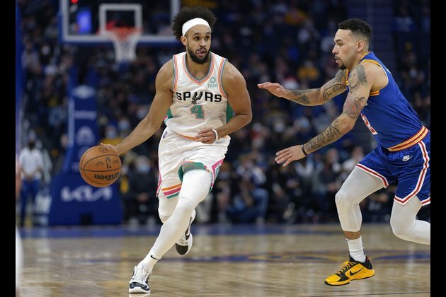 Spurs knock off Warriors, run winning streak to 4