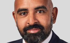 Chaos is not a ladder: Navigating human behaviour at times of market stress