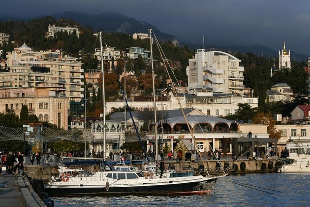 Russia rescued Crimea from Ukrainian poverty local leader