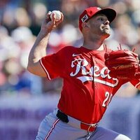 Reds turn to Nick Martinez in series finale vs. Giants