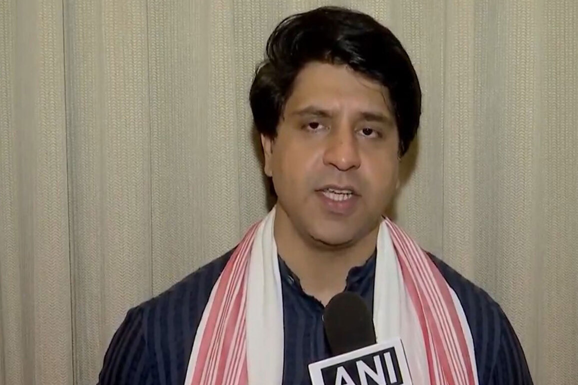 "Revanth Reddy sounding more like Revanthuddin": Shehzad Poonawalla slams Telangana govt over gift distribution on Eid