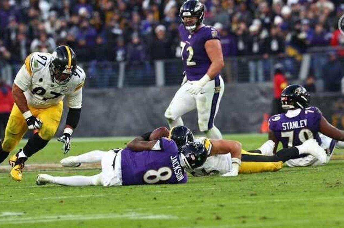 Steelers hang on for a 27-22 win over the Ravens
