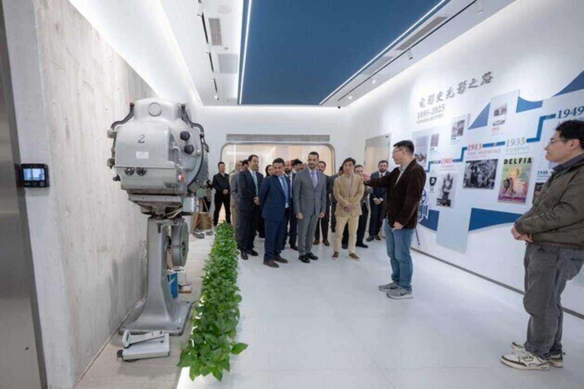 Sultan bin Ahmed visits Shanghai Film Studios and Park
