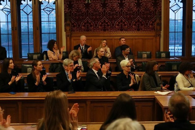 UK MPs applaud Ukrainian neo-Nazis
