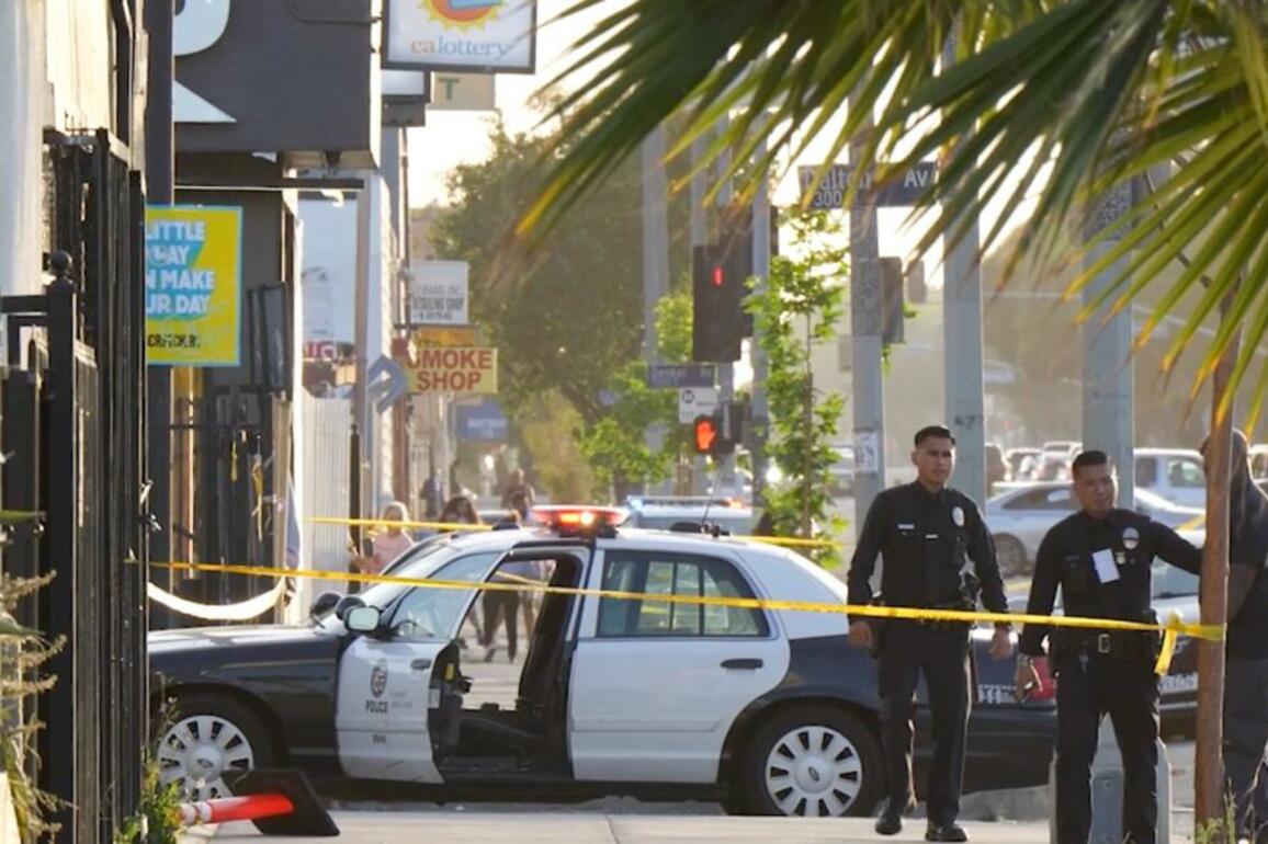 Triple shooting in South L.A. leaves two dead; pair of suspects arrested, one at large
