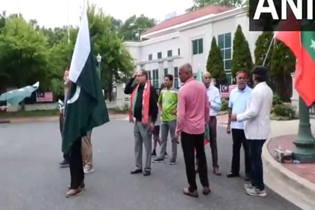 PTI supporters protest outside Pakistan Embassy in Washington, DC, demand release of Imran Khan