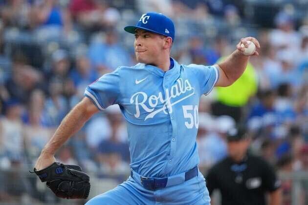 Starting pitchers for Royals, Twins eager to get seasons going