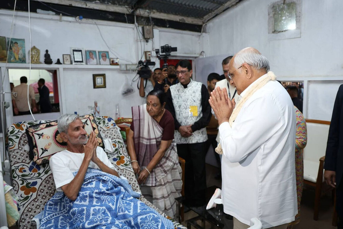 Anti Leprosy Day: Gujarat brings Leprosy prevalence below 1 per 10,000 in 25 districts, 11,640+ lives transformed in 3 Years