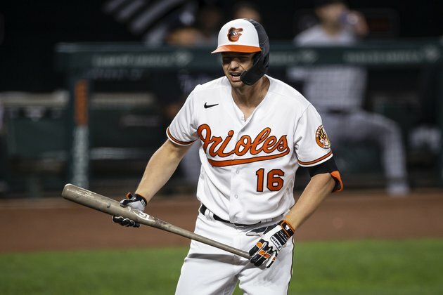 Orioles DH Trey Mancini exits game with abdominal soreness