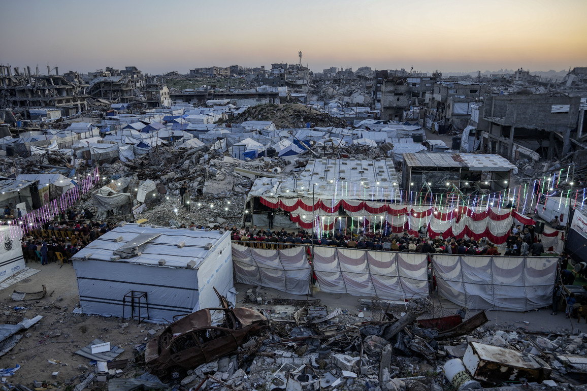 MIDEAST-GAZA-JABALIA-PALESTINIANS-IFTAR