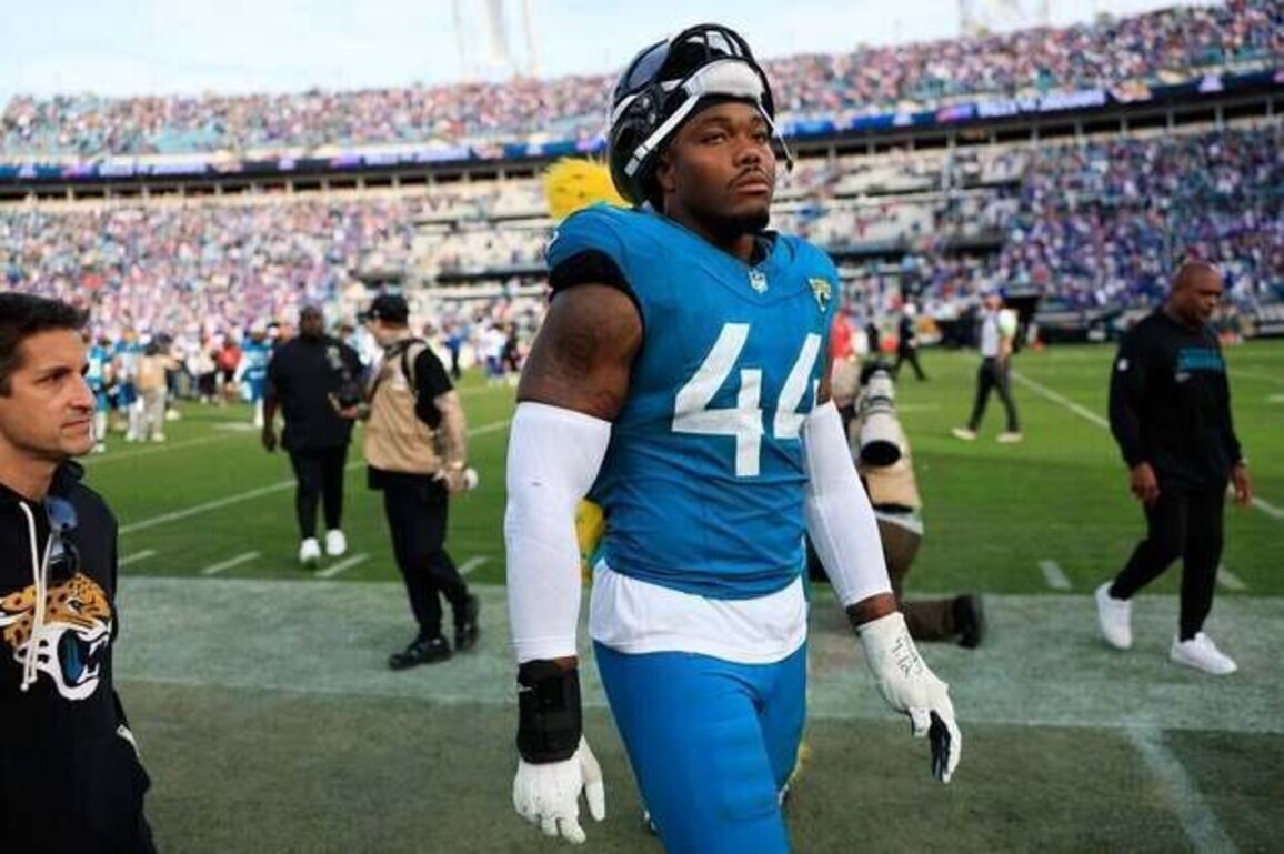 Jaguars DE Travon Walker agrees to four-year, $110M extension