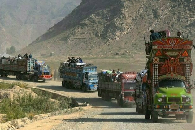 Pakistan orders documented Afghan migrants to leave