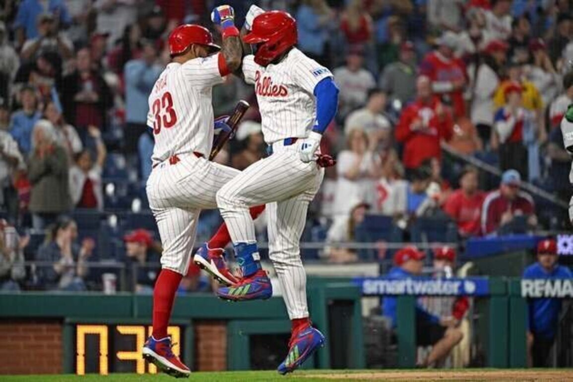 Phillies' 4-run eighth fuels rally past Athletics