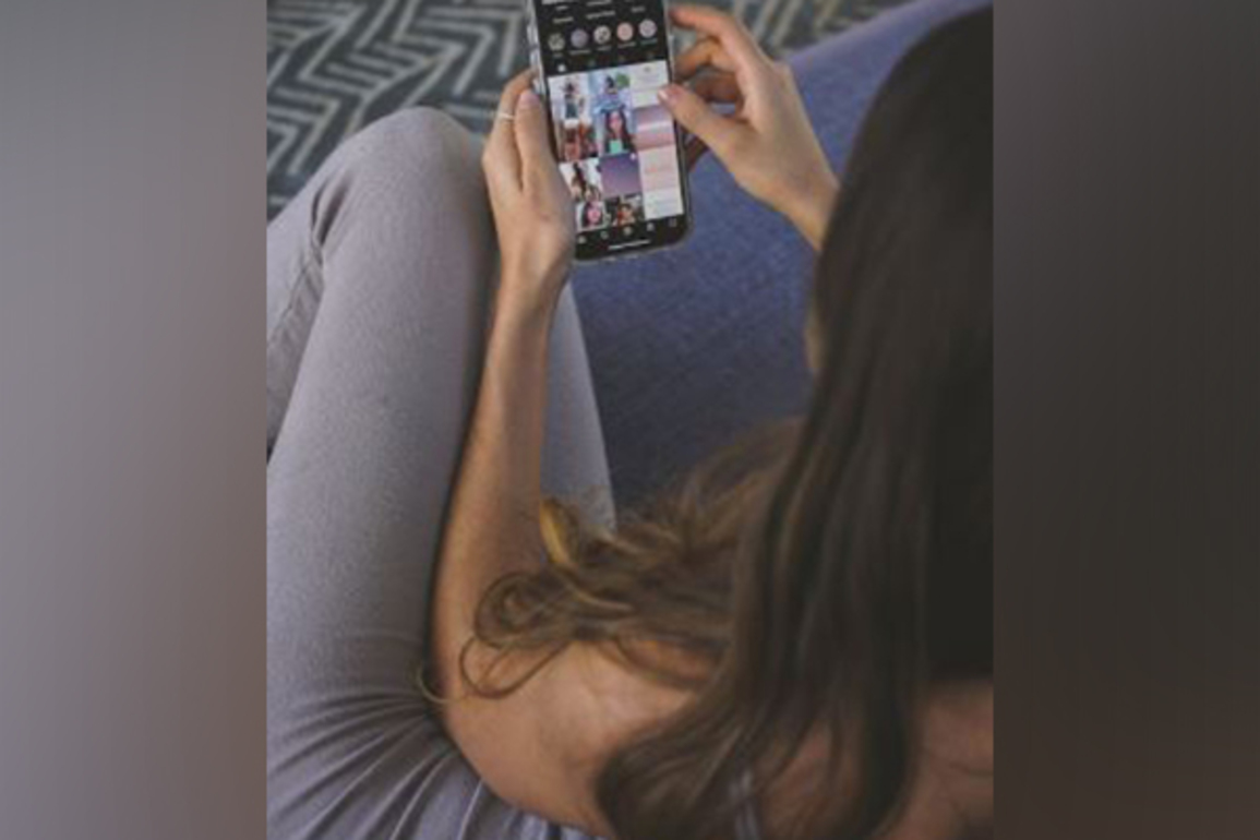 India's wireless subscriber base rises above 1,171 million: TRAI