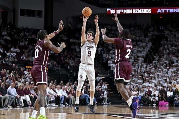 Ruben Dominguez, Texas A&M seek scoring touch vs. Sooners