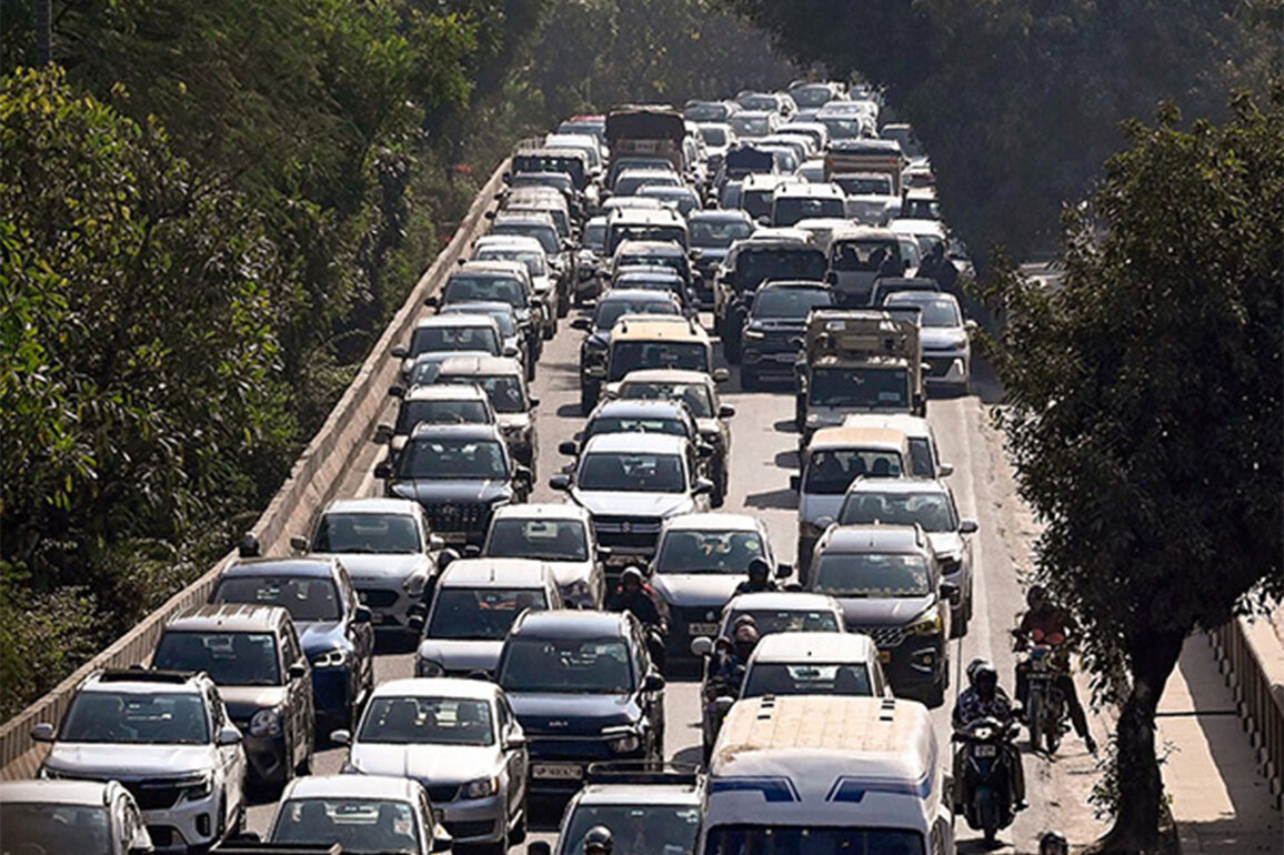 High Court directs authorities to remove traffic congestion at Chirag Delhi crossing