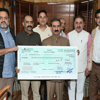 Himachal CM receives Rs 27.76 lakh cheque for "Aapda Rahat Kosh"