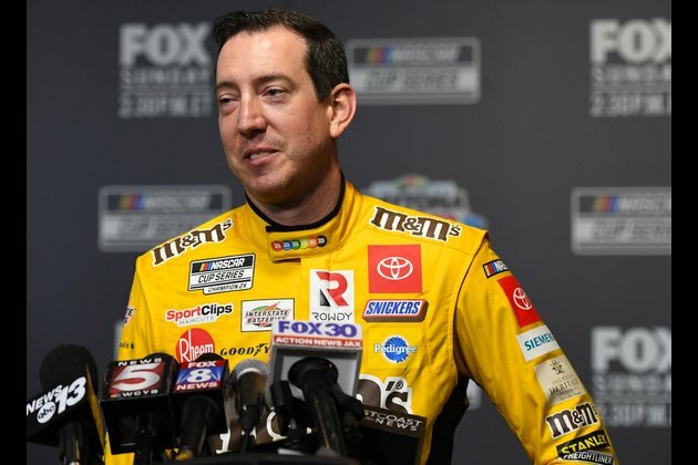 Kyle Busch dominates in 7th straight Truck Series win