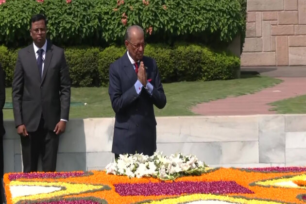 Mauritius PM Navin Ramgoolam pays tribute to Mahatma Gandhi at Rajghat