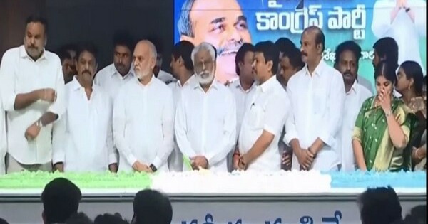 YSRCP leaders celebrate 76th birth anniversary of former CM YSR Reddy