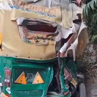 New Delhi: Speeding car hits autorickshaw near Asita Park; leaves driver and two children injured