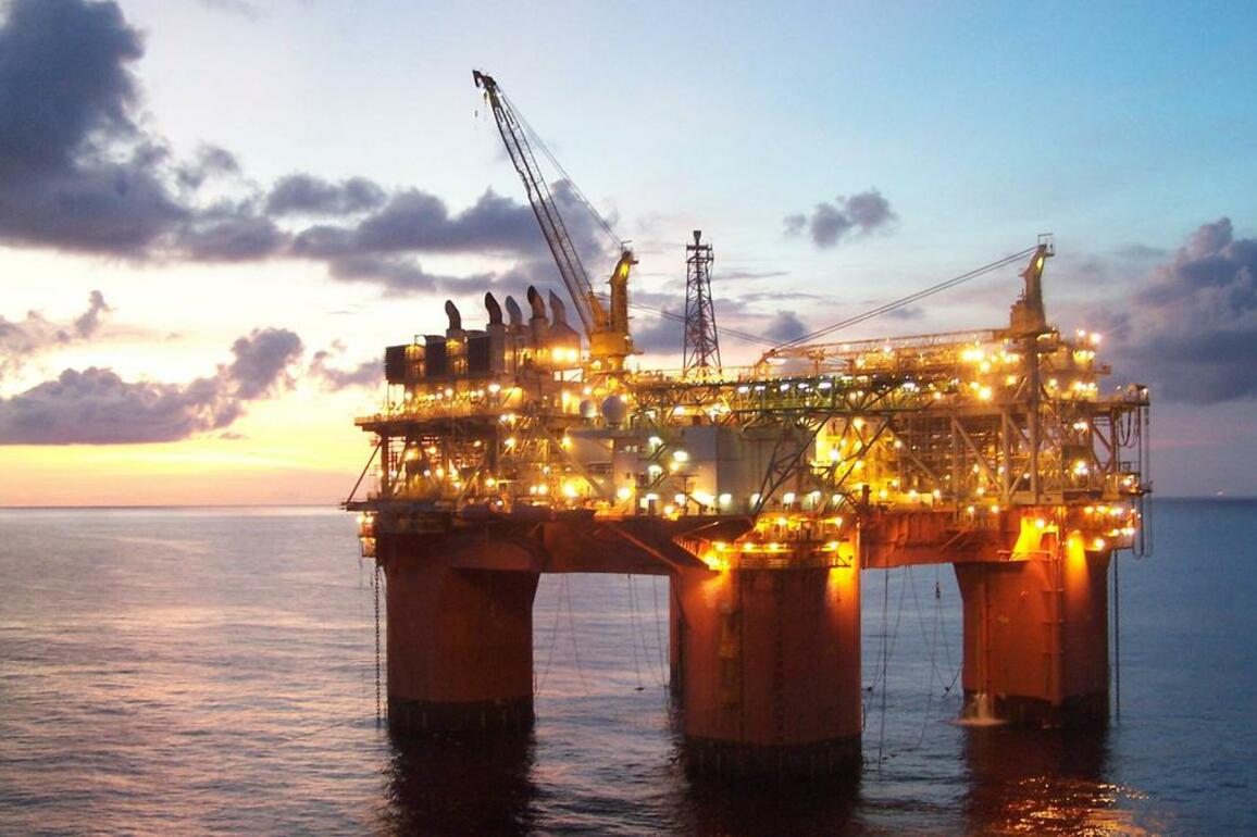 Former Woodside Energy boss emerges at oil float hopeful