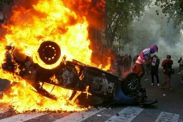 Argentines protesting austerity measures clash with police